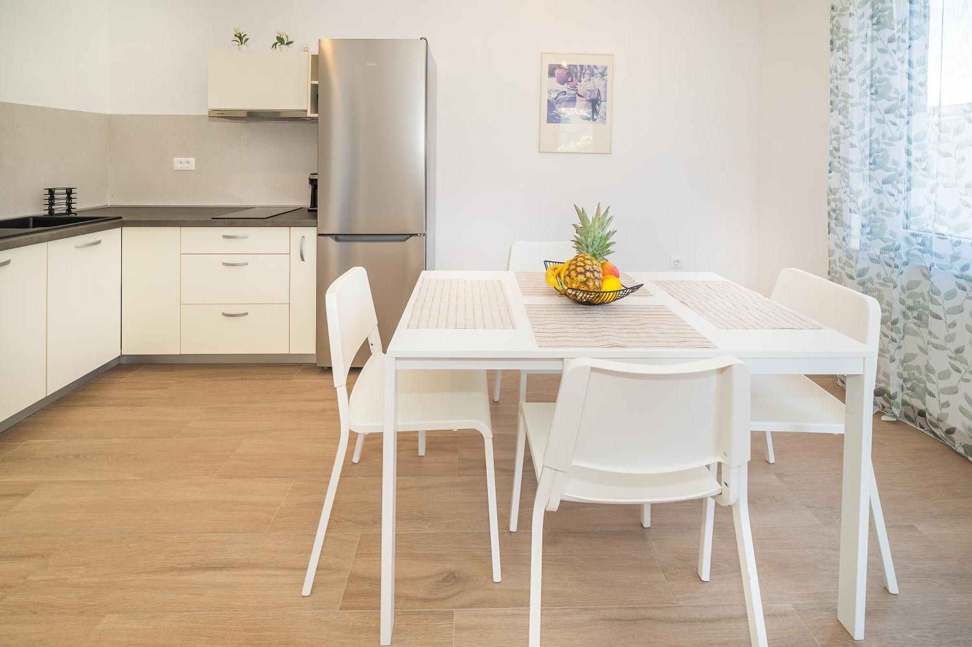 Poolside Apartments Anabella บัชกา ภายนอก รูปภาพ